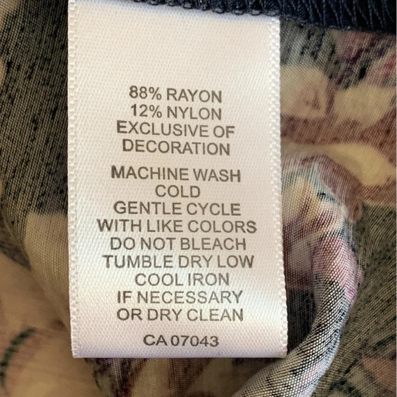 Cupio Floral Print  Ruffle Front Peasant Blouse - Picture 10 of 10